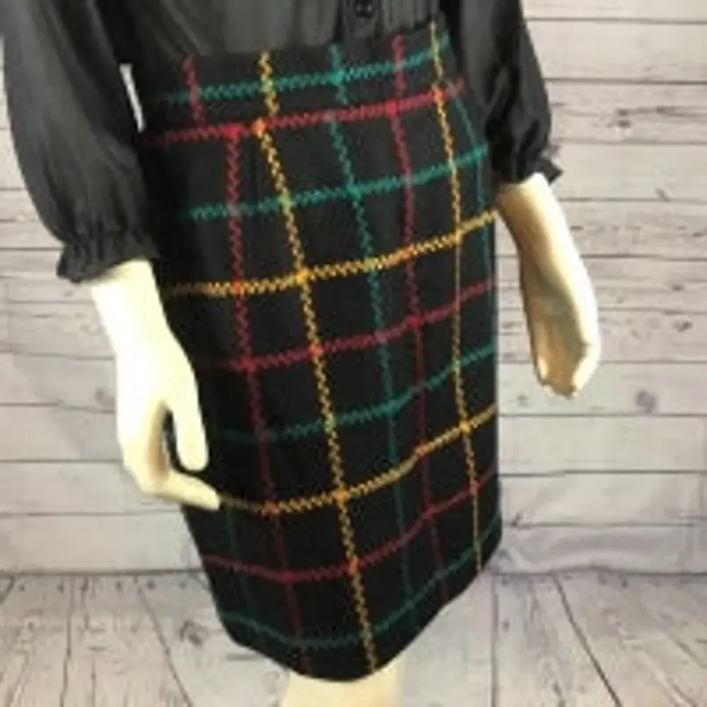1980s Jones New York Wool Plaid Mini Skirt size